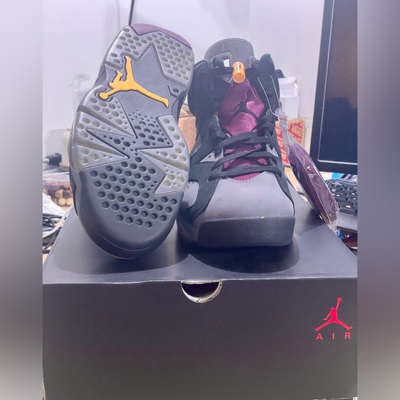 Jordan 6 Bordeaux size 10 US - Picture 3 of 3